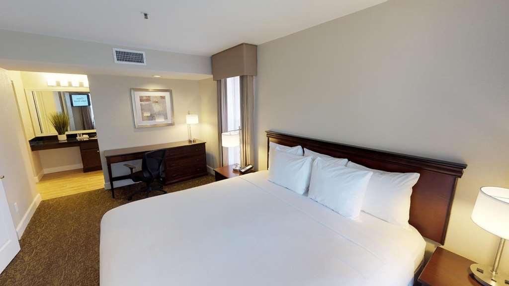 Chase Suites Brea-Fullerton - North Orange County Номер фото