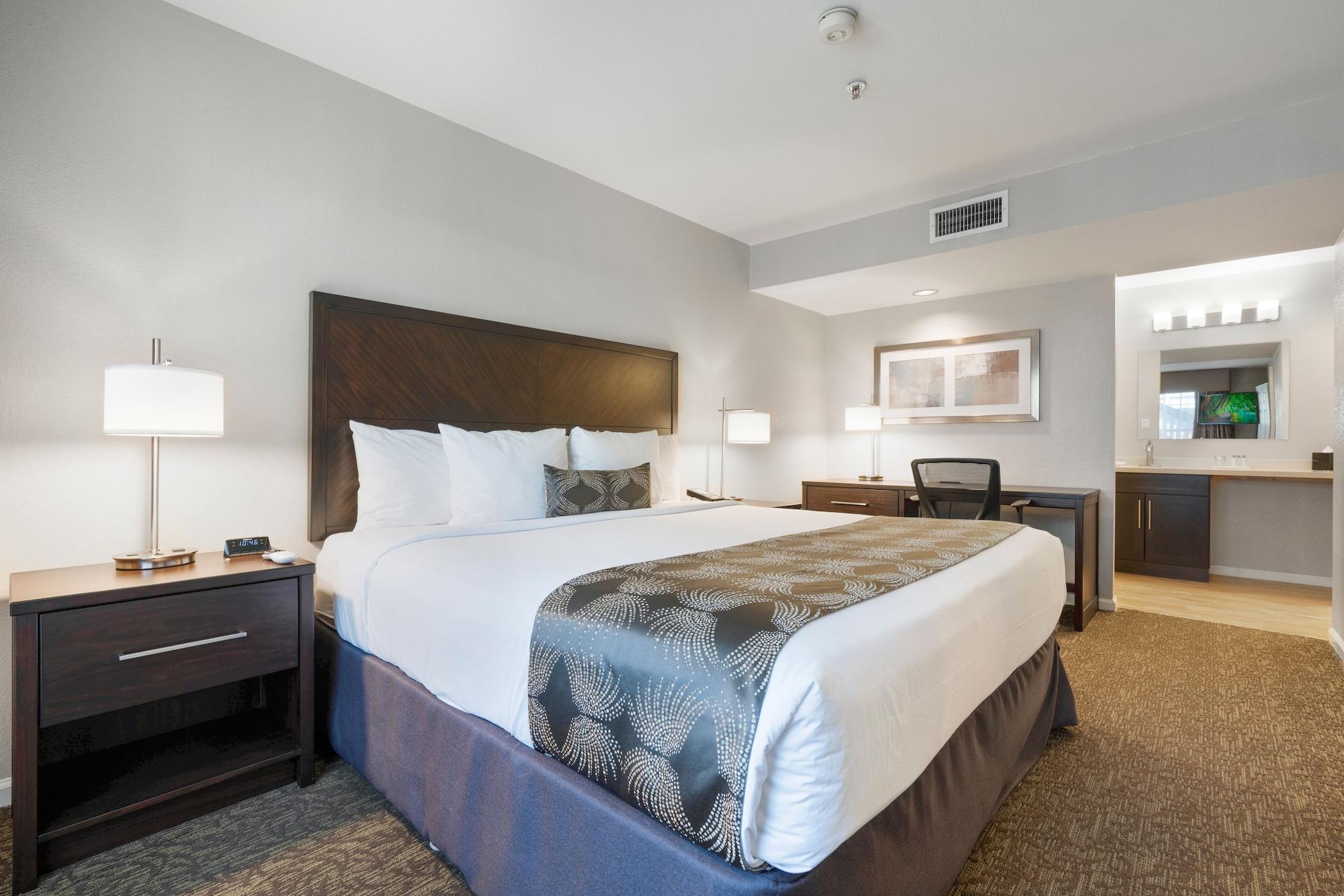 Chase Suites Brea-Fullerton - North Orange County Екстер'єр фото