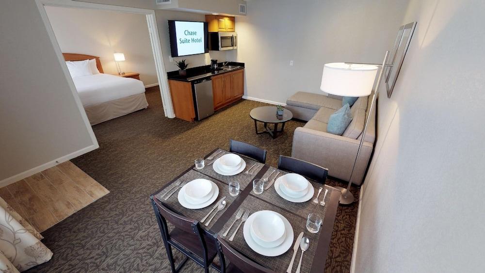 Chase Suites Brea-Fullerton - North Orange County Екстер'єр фото