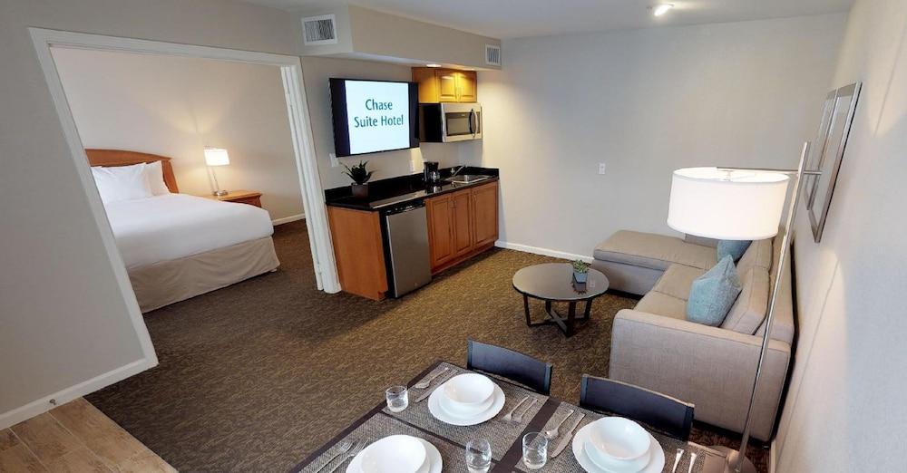 Chase Suites Brea-Fullerton - North Orange County Екстер'єр фото