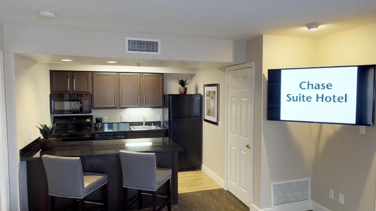 Chase Suites Brea-Fullerton - North Orange County Екстер'єр фото