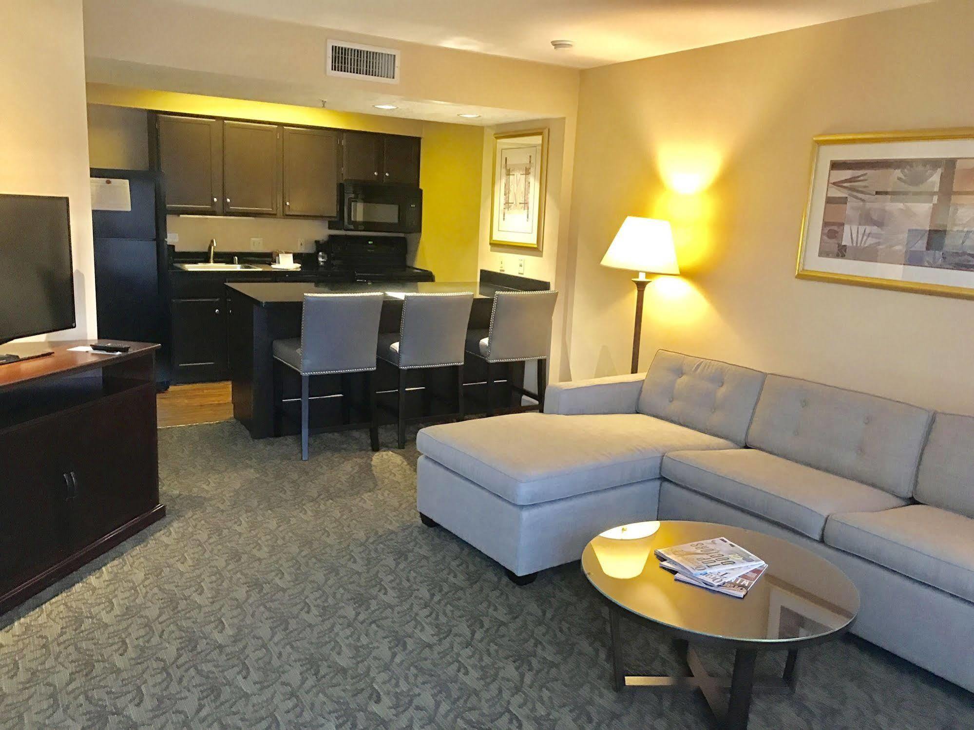 Chase Suites Brea-Fullerton - North Orange County Екстер'єр фото